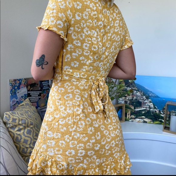 MUSTARD FLORAL DRESS - Picture 2 of 2